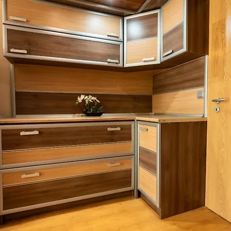 Zelenika With Free Parking Apartment Warna